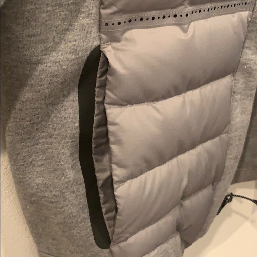 Nike Jacket - Picture 7 of 7